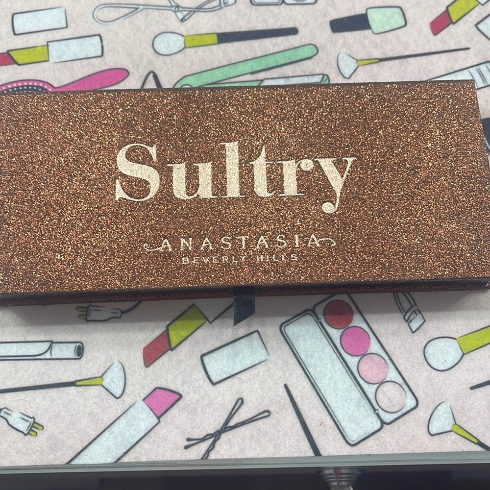 Sultry pallet